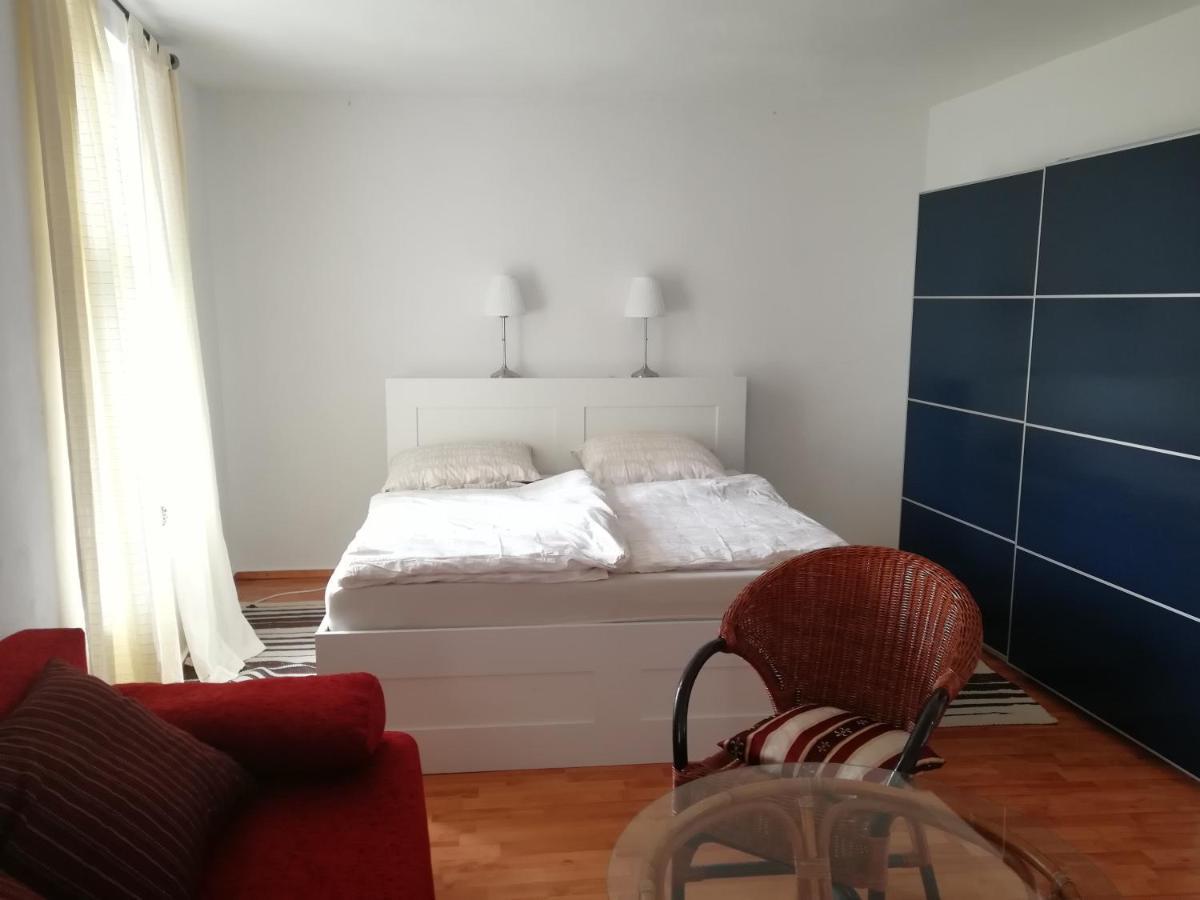 Ehemalige Bibliothek Apartment Fuer 2 Mit Kueche Kamin Netflix Parken Und Hofladen Steinhofel Экстерьер фото
