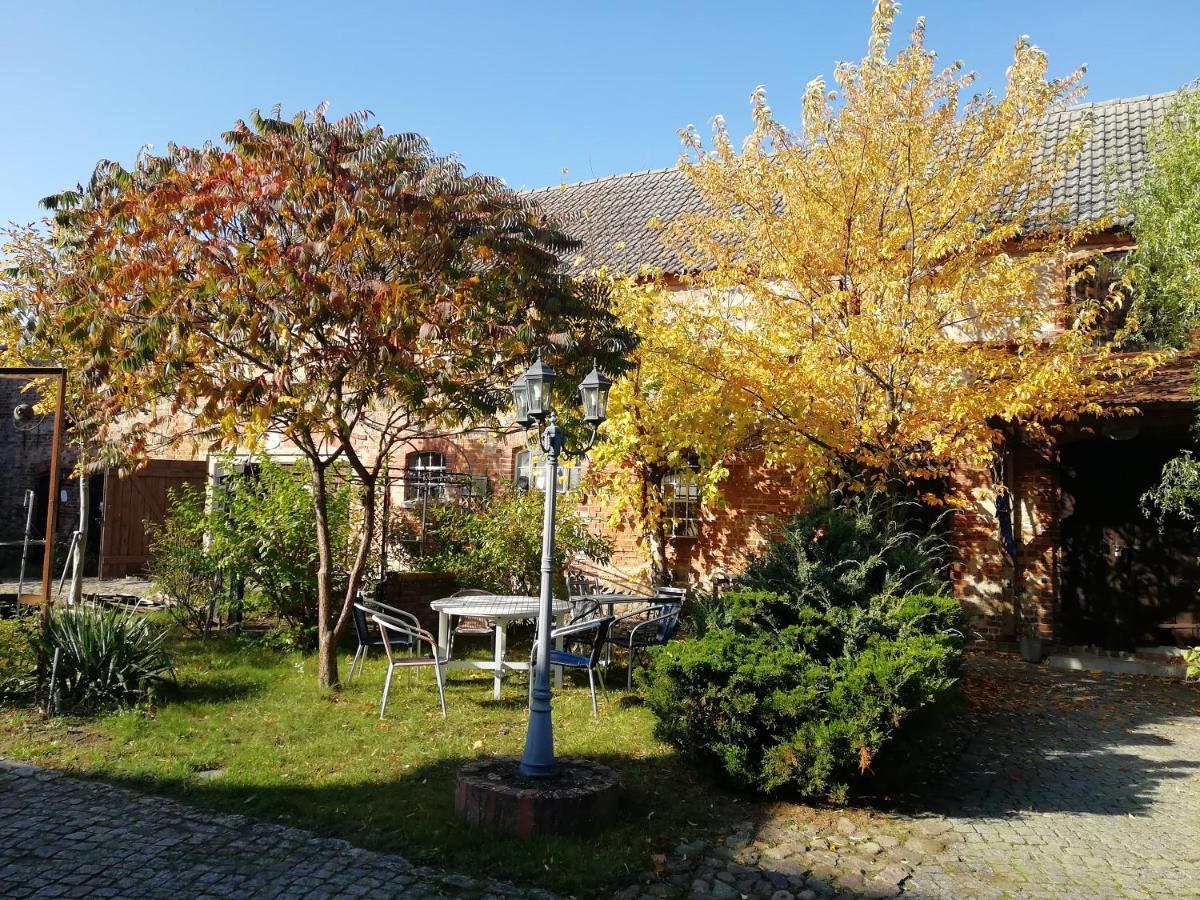 Ehemalige Bibliothek Apartment Fuer 2 Mit Kueche Kamin Netflix Parken Und Hofladen Steinhofel Экстерьер фото