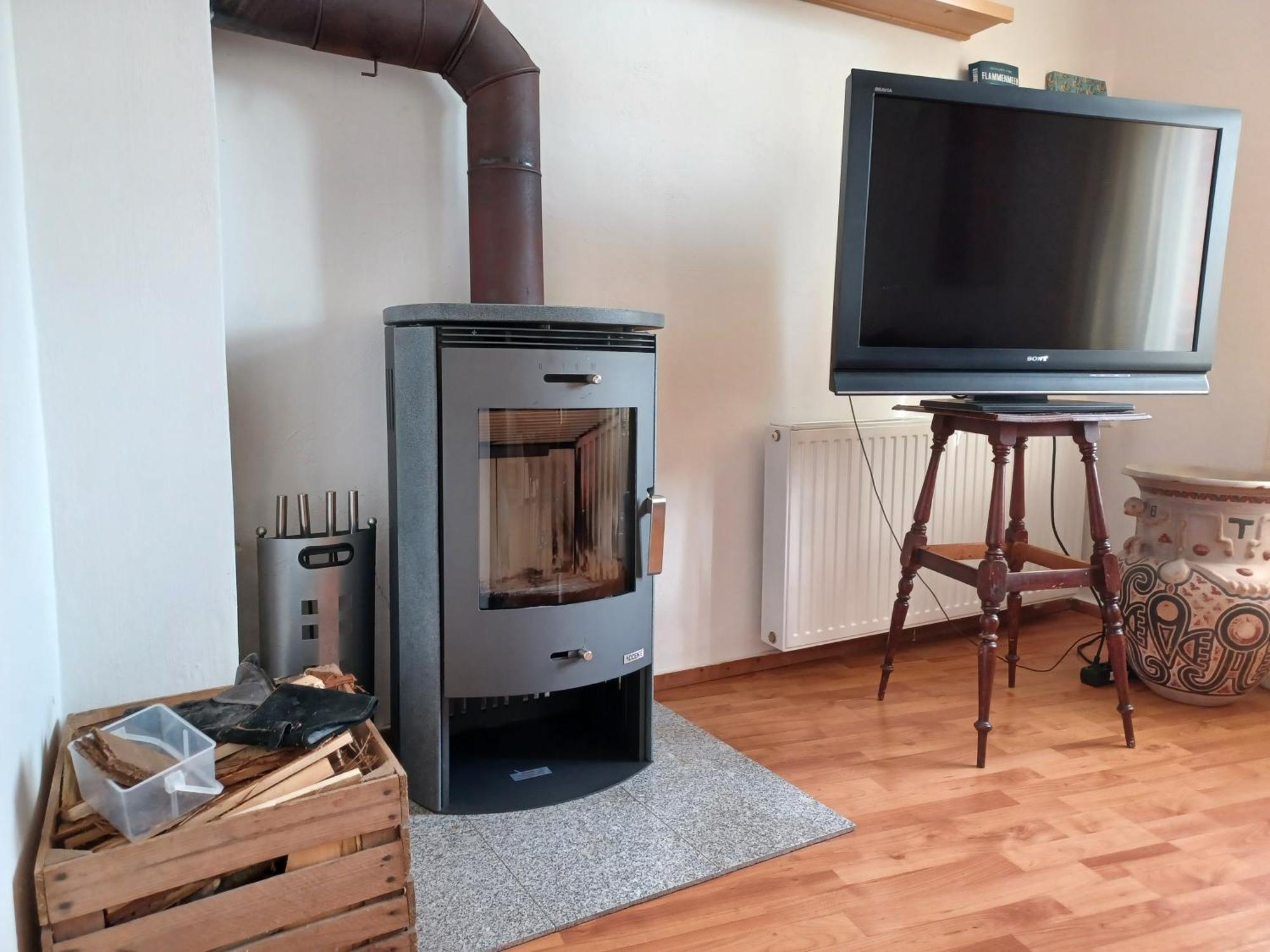 Ehemalige Bibliothek Apartment Fuer 2 Mit Kueche Kamin Netflix Parken Und Hofladen Steinhofel Экстерьер фото