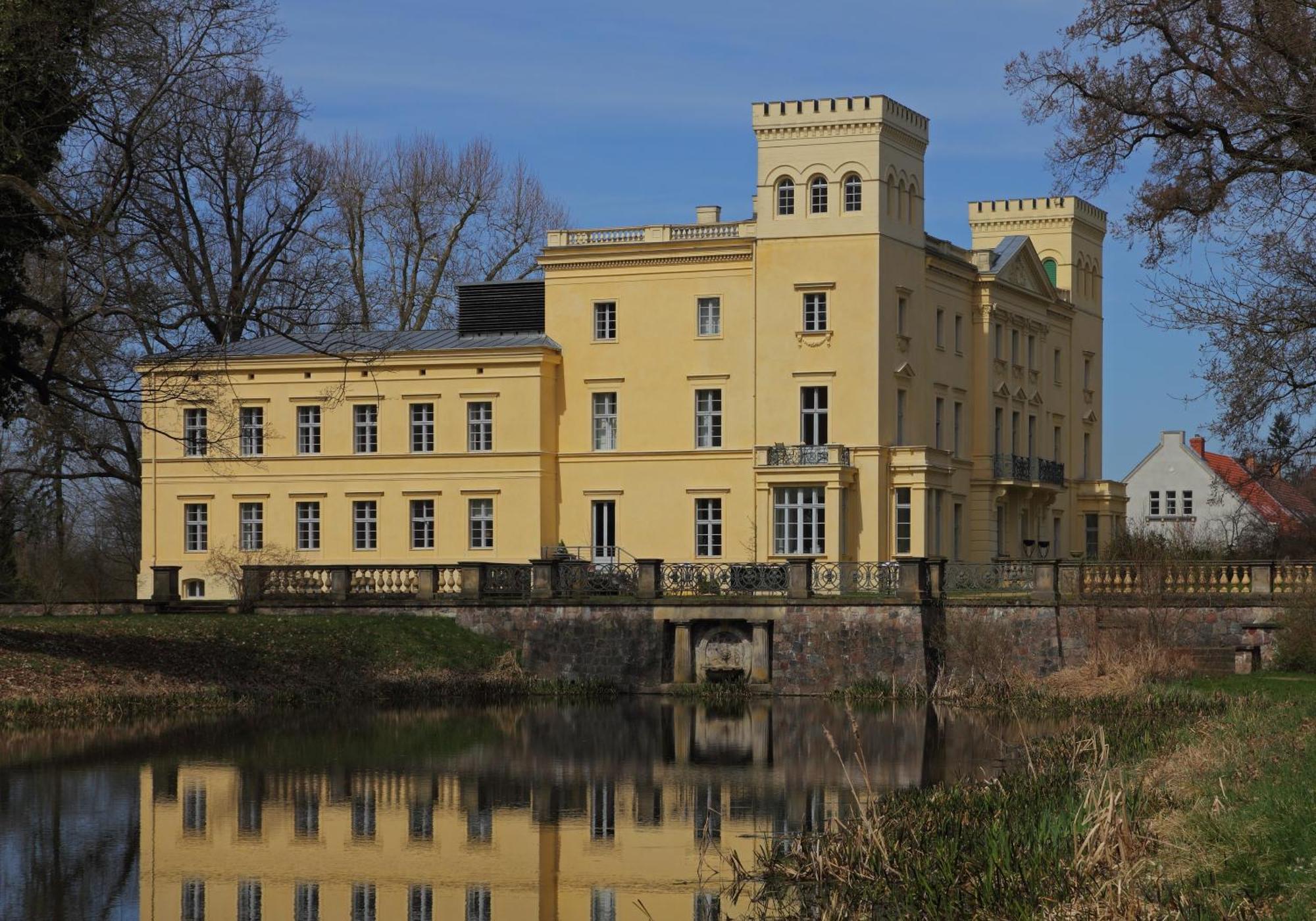 Ehemalige Bibliothek Apartment Fuer 2 Mit Kueche Kamin Netflix Parken Und Hofladen Steinhofel Экстерьер фото